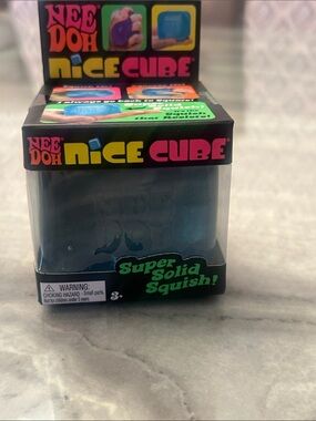 Nice Cube Super Solid Squish! - Blue